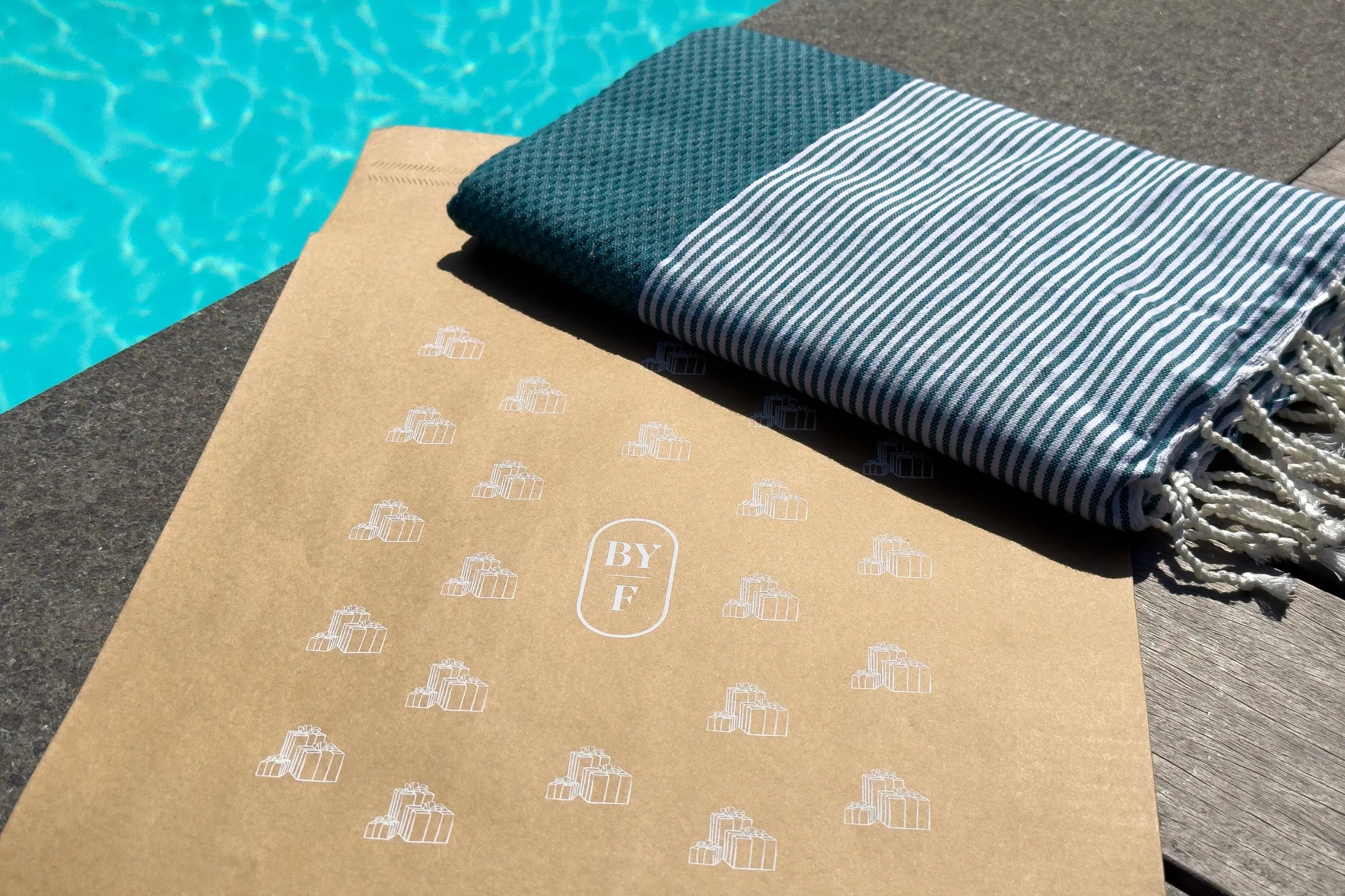 Offrir une fouta en cadeau de départ ou de remerciement - BY FOUTAS
