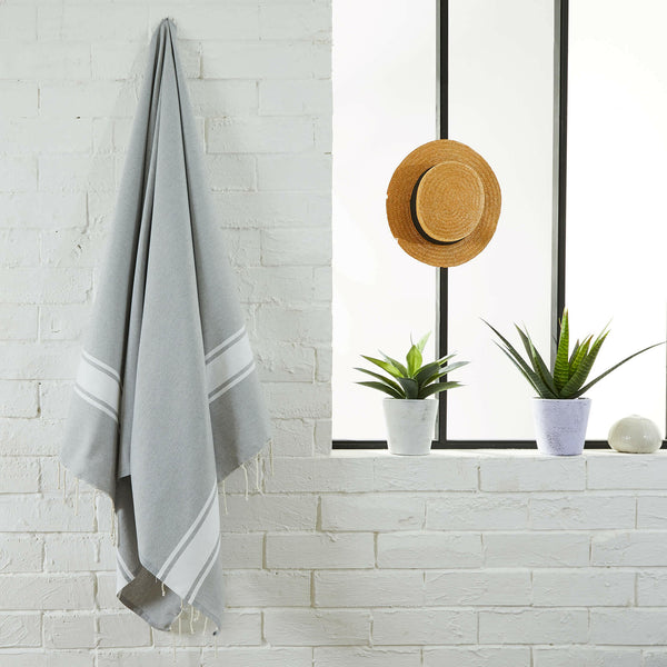 fouta flat weave color gray suspended in a bathroom - BY FOUTAS