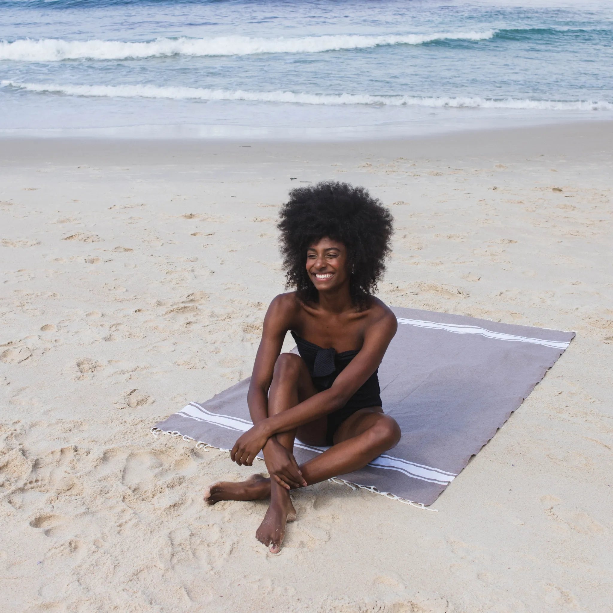 Fouta Classique Taupe appeso in bagno - BY FOUTAS