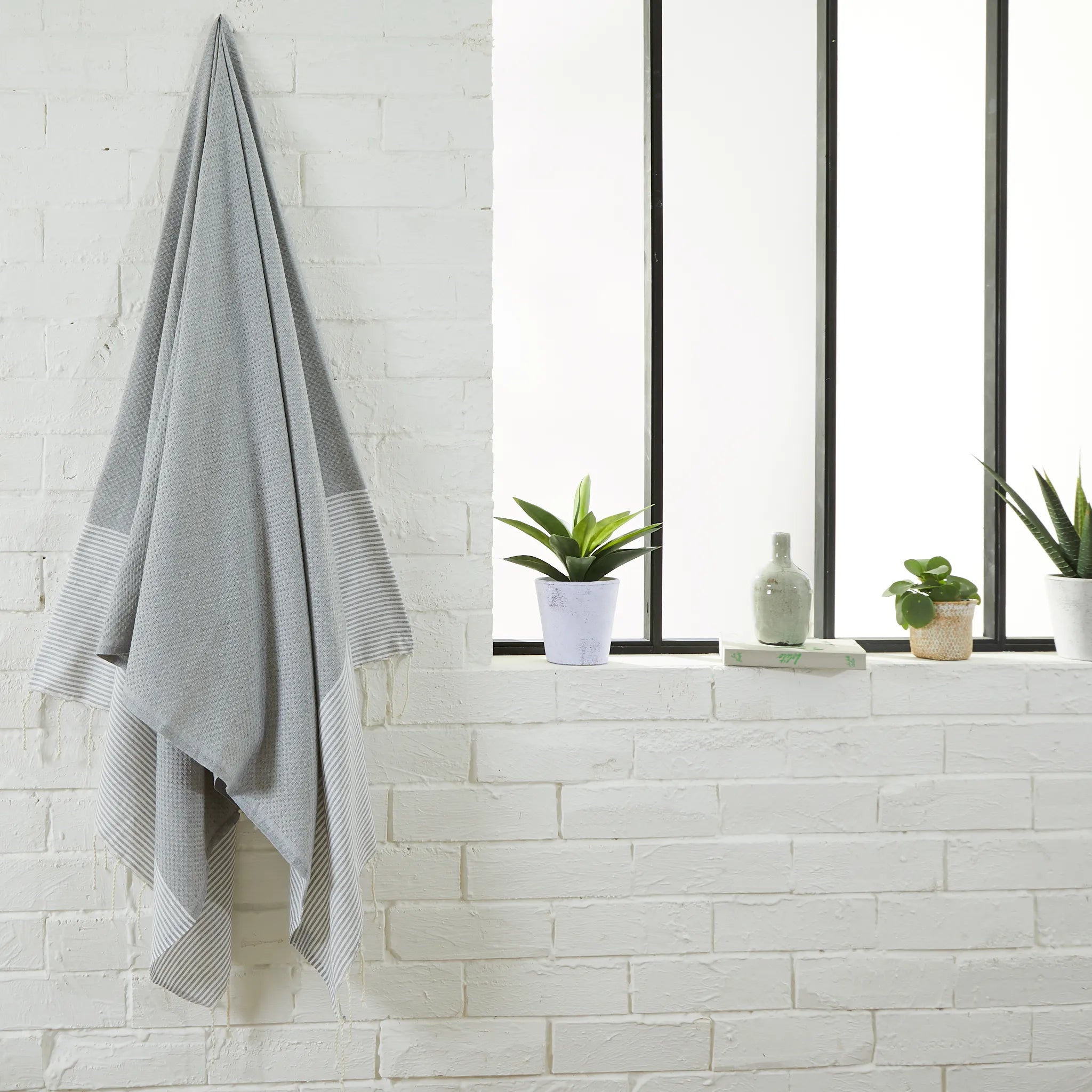 Packshot foto van de Fouta Enfant Bleu Canard - DOOR FOUTAS