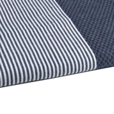 Zoom sur la Fouta Nid d'abeille Bleu Marine - BY FOUTAS