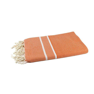 fouta Chevron couleur orange pliée façon serviette de plage - BY FOUTAS