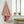 Saunatuch Einfarbiger Schwamm in Puderrosa, der in einem Badezimmer hängt -. BY FOUTAS