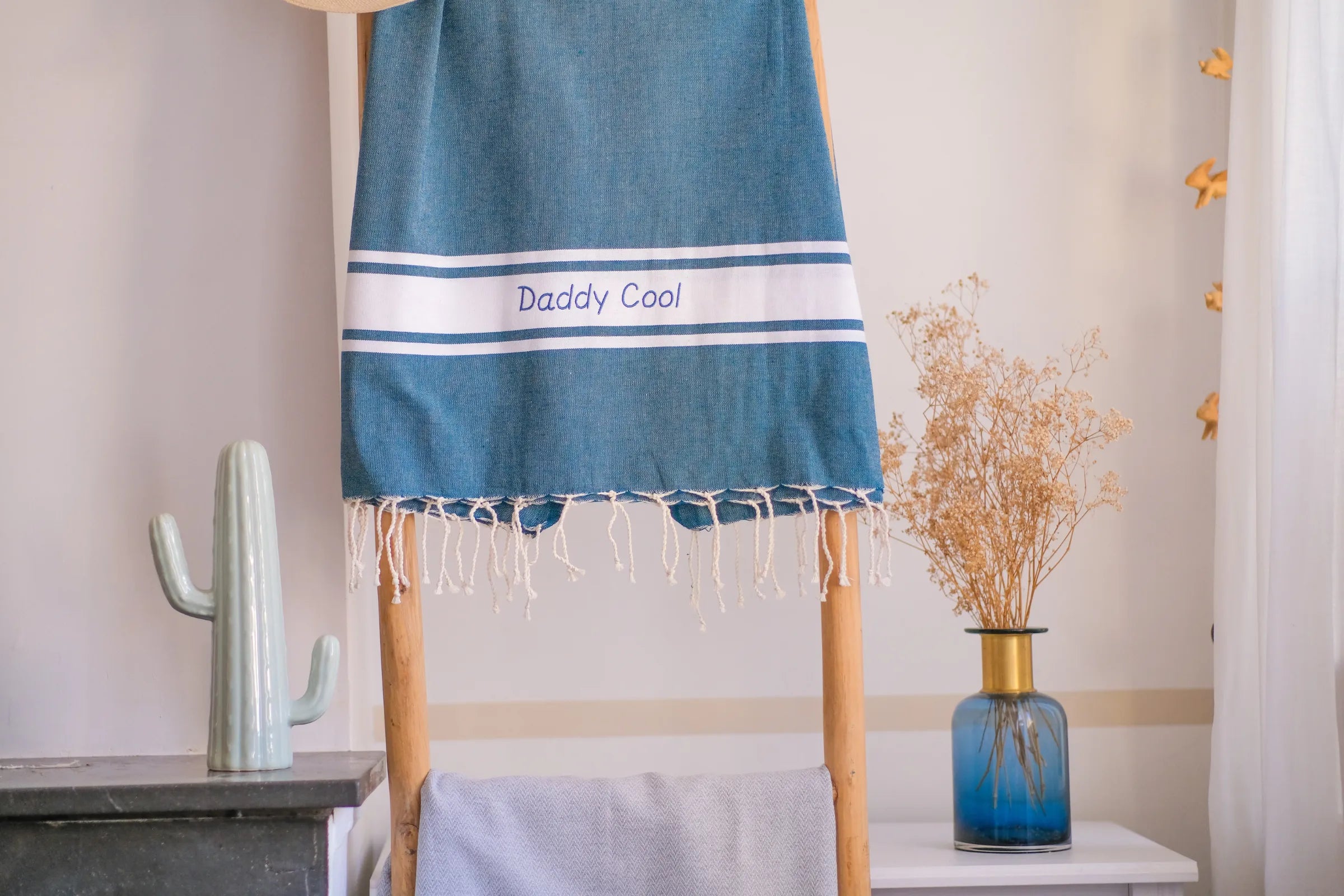 Offer a personalized fouta for a birthday: a unique and useful gift