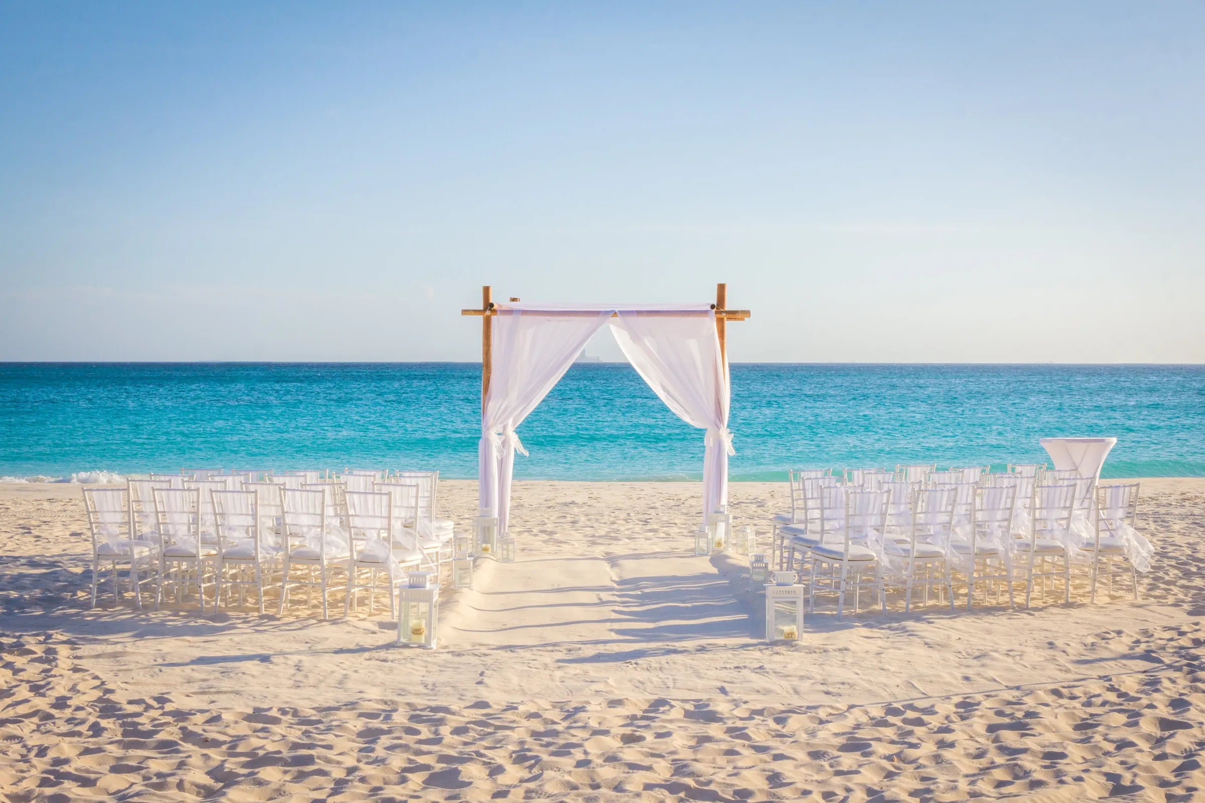 A personalized fouta for a wedding: the perfect gift for guests and the bride and groom